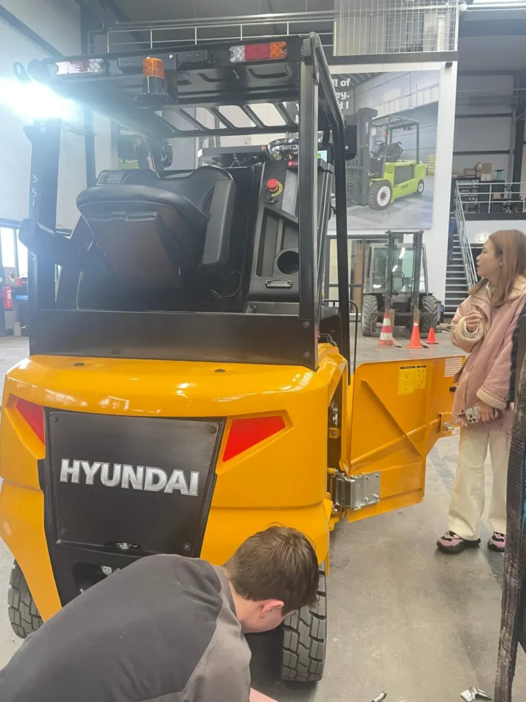 BSLBATT Lithium Battery for Hyundai Forklift in the Netherlands (2)