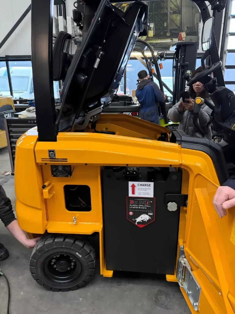 BSLBATT Lithium Battery for Hyundai Forklift in the Netherlands