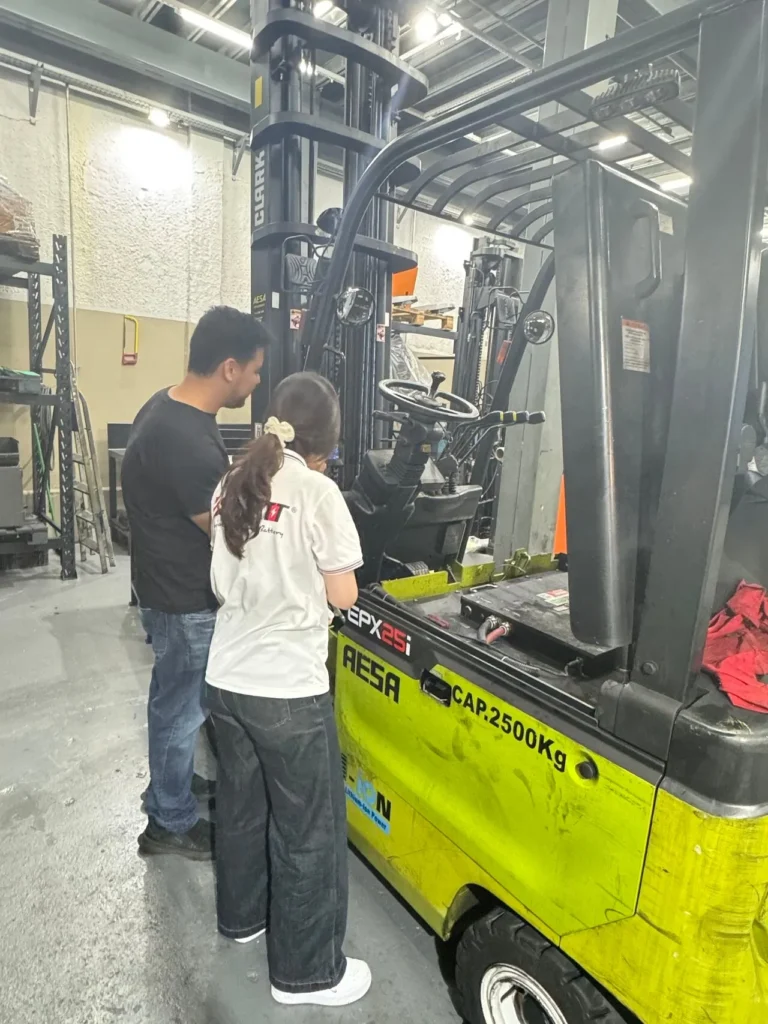 Clark & Hyster Forklift Fleet Powered by BSLBATT Lithium Batteries